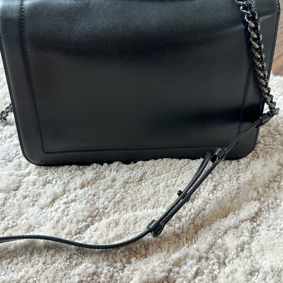 SALVATORE FERRAGAMO Vara Bow Smooth Leather Shoulder Bag - Picture 8 of 8